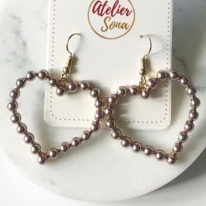 ❗️FINAL PRICE ❗️💞 Pink Pearl Heart Hoop Earrings